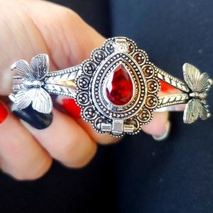 New Garnet 925 Silver Butterflies Poison Cuff Bracelet.